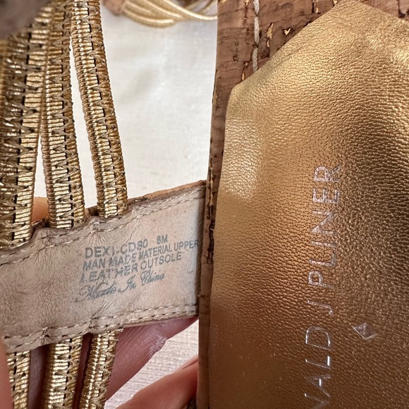 Donald J. Pliner Dexi Gold Cork Strappy Rear Zip Wedge Sandals Women’s 8M - Picture 13 of 15